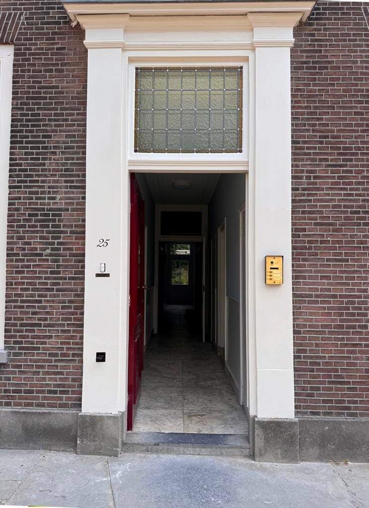 Image 3 of 32