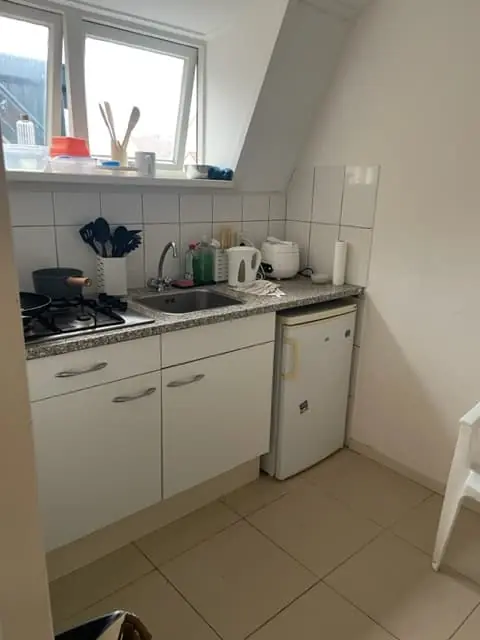 Image 5 of 6
