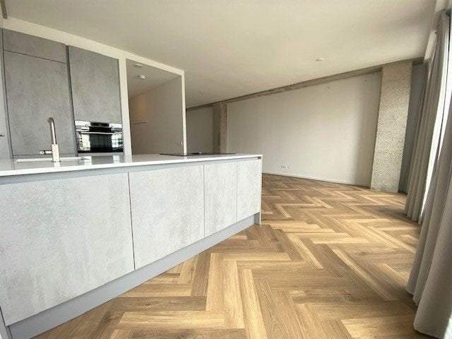 Bild 2 von 19