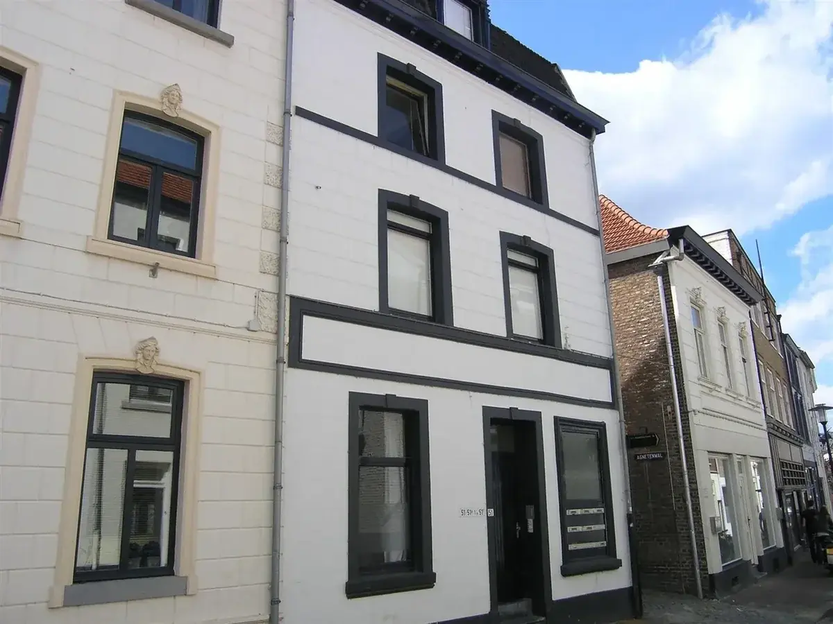 Image 7 of 7