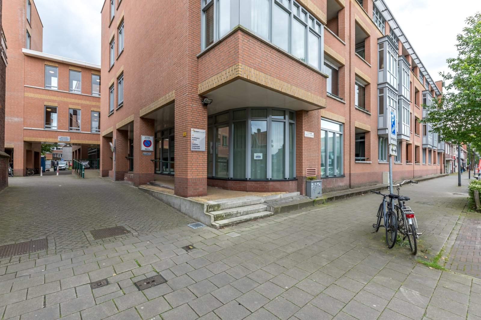 Bild 1 von 3
