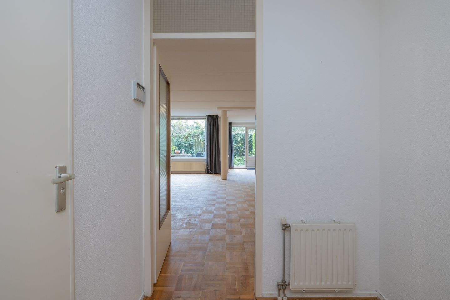 Image 19 of 33