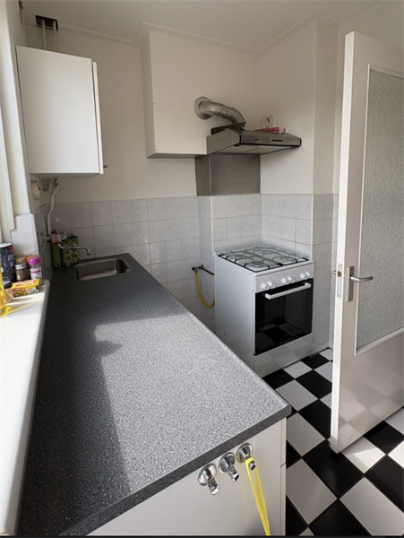 Image 2 of 10