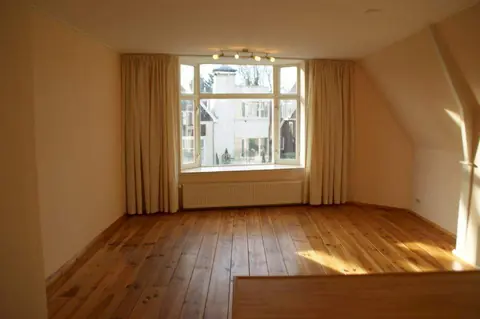 Obere Wohnung Dr. Schuitstraat 33, Beverwijk - Zu Vermieten