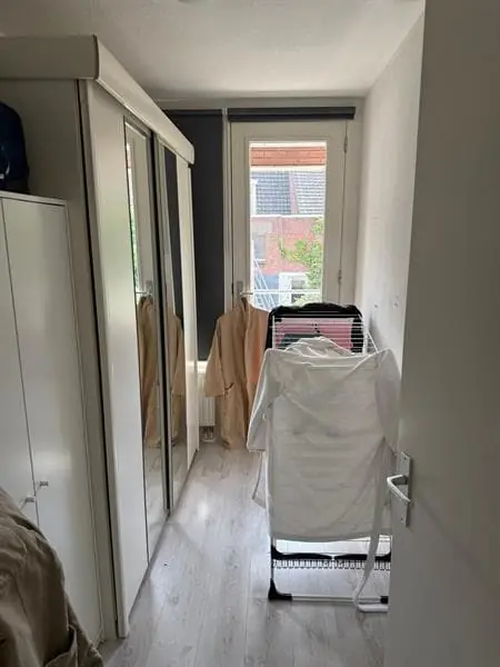 Image 2 of 19