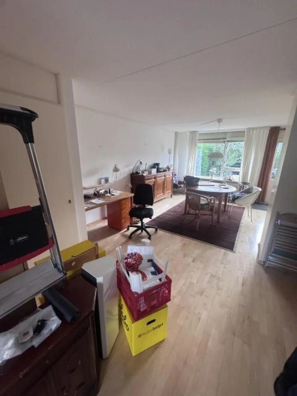 Image 4 of 9