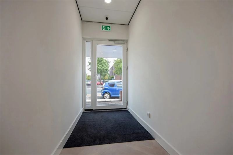 Image 16 of 25