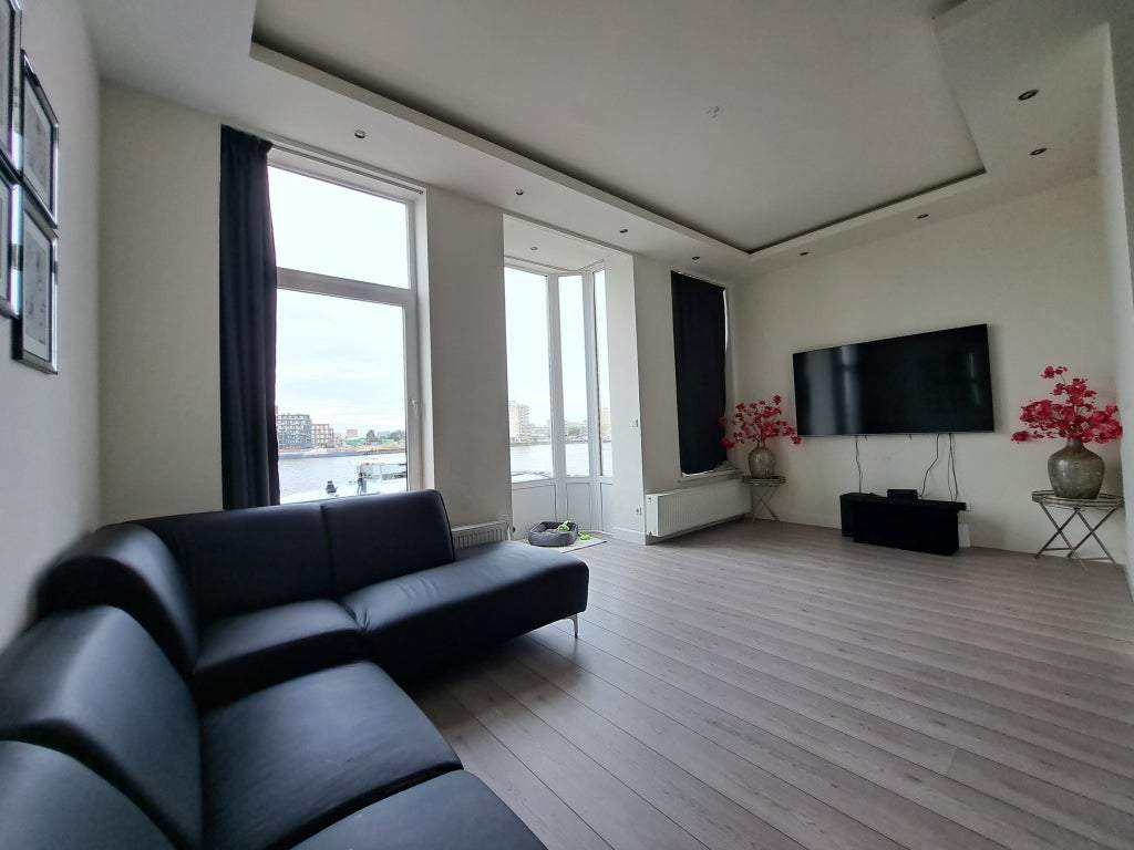 Bild 3 von 9