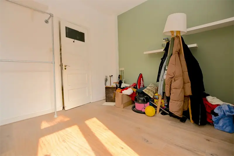 Image 6 of 9