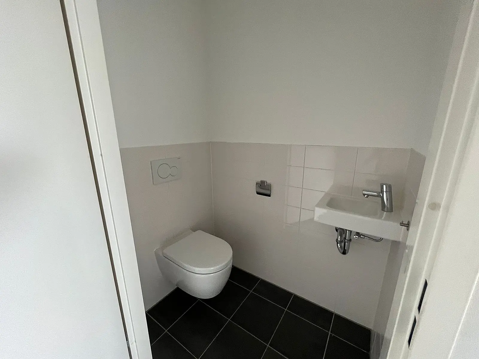 Image 6 of 8