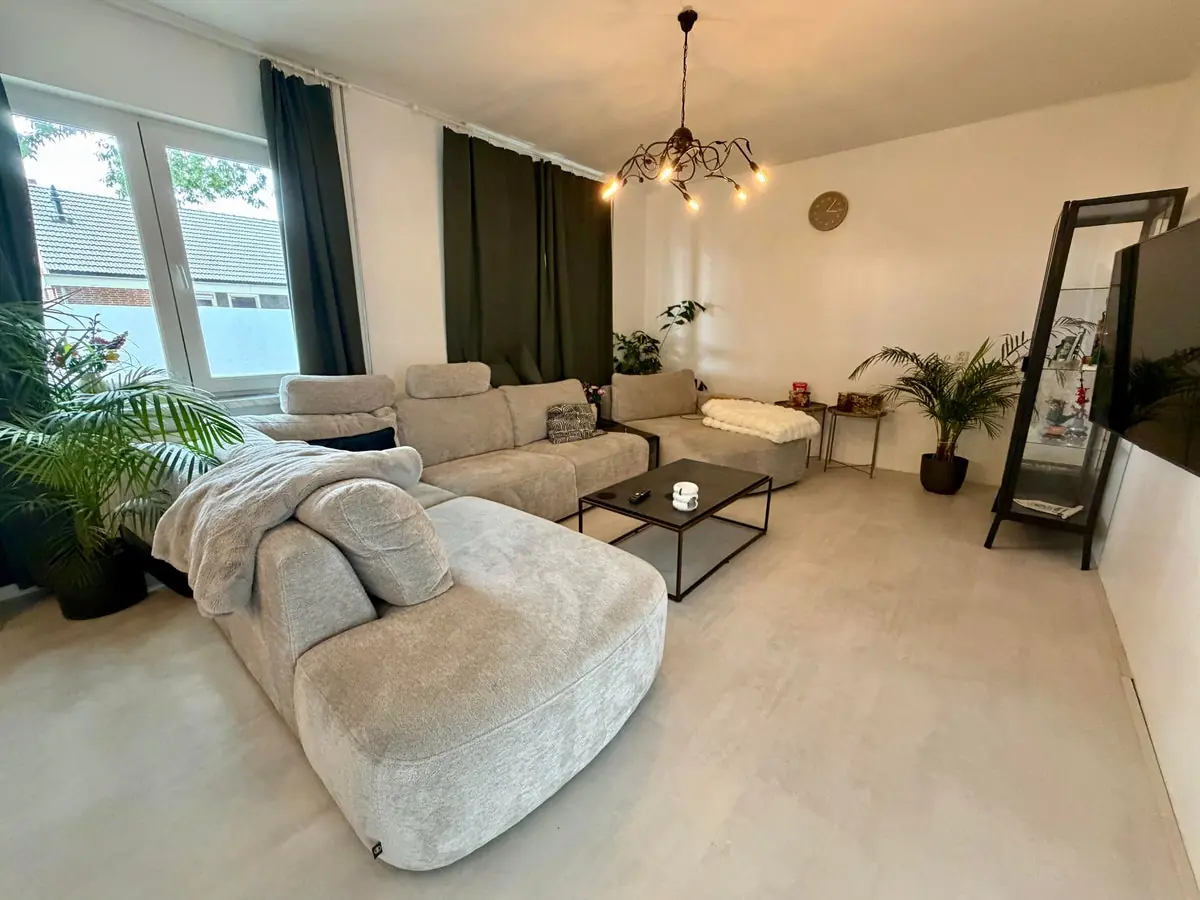 Bild 1 von 19