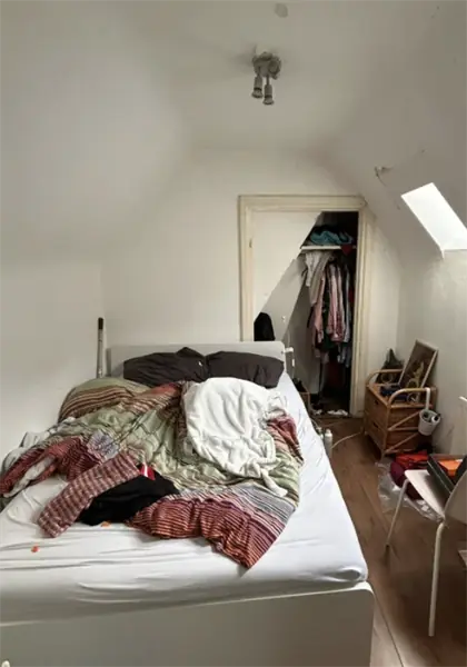 Image 4 of 4
