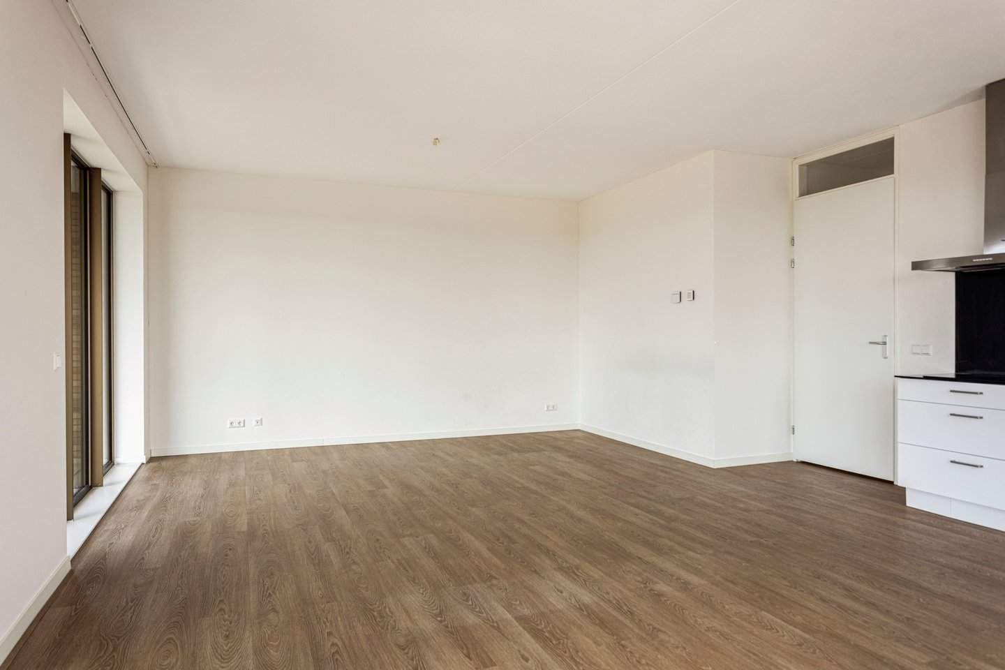 Bild 2 von 12