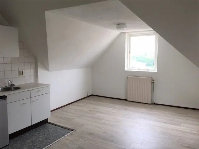 Image 6 of 7