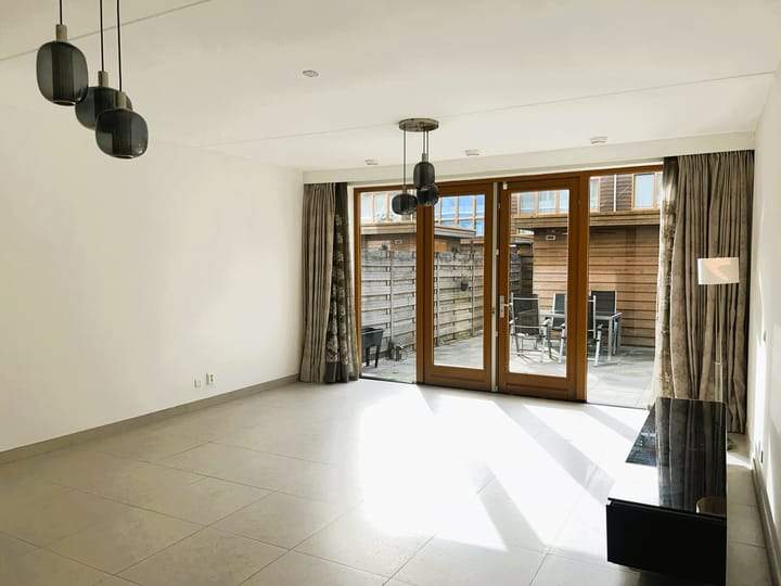 Bild 2 von 25