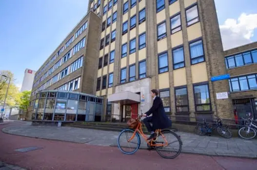 Afbeelding 2 van 2