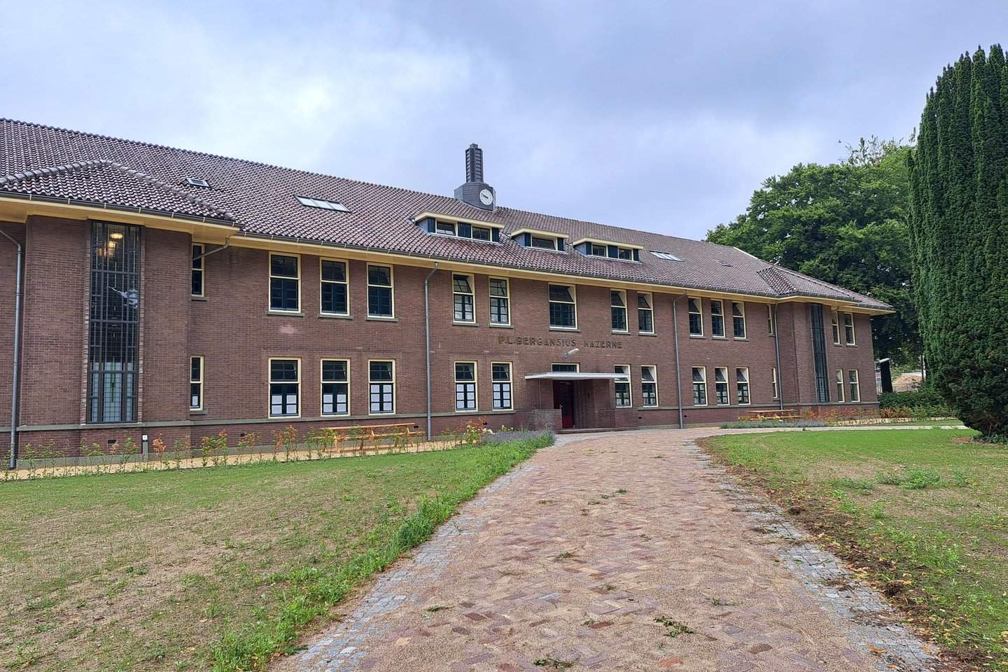Afbeelding 2 van 8