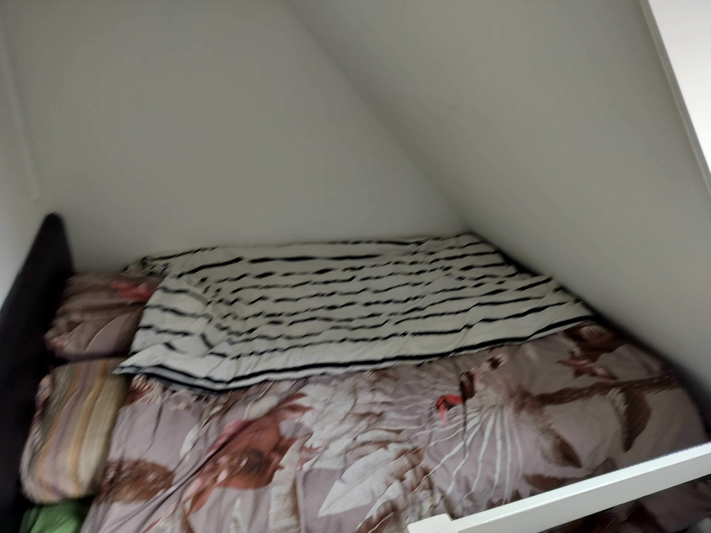Image 4 of 5