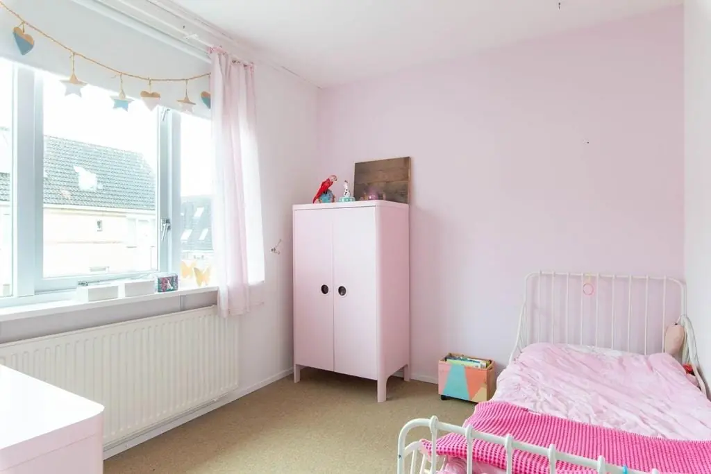 Image 15 of 25