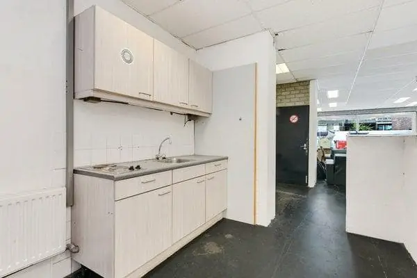 Image 6 of 30