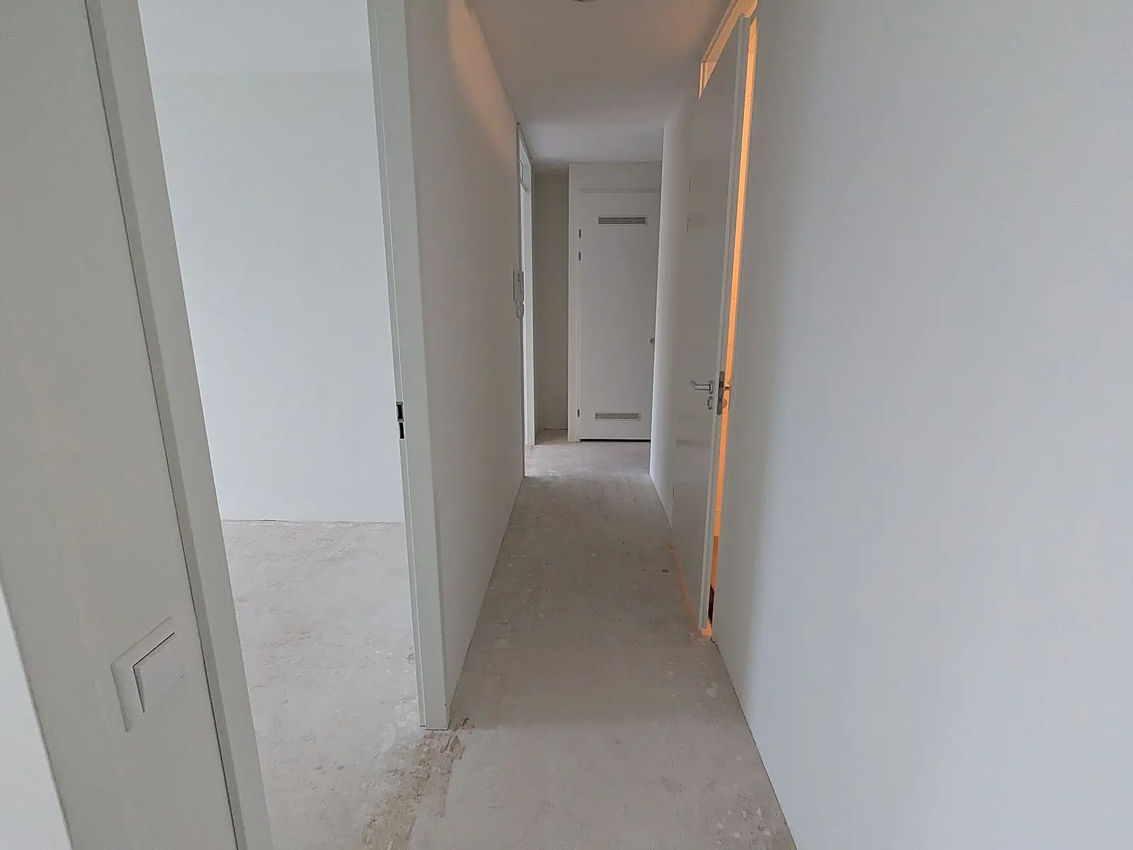 Image 4 of 8
