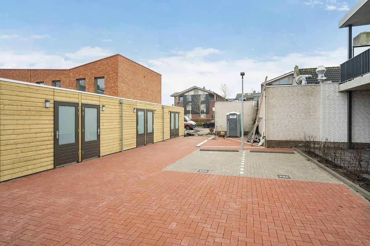 Image 15 of 15