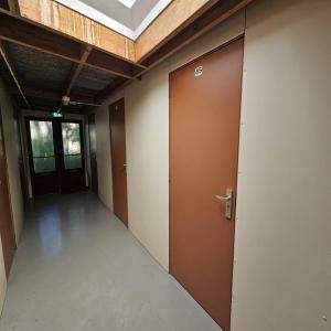 Image 5 of 6