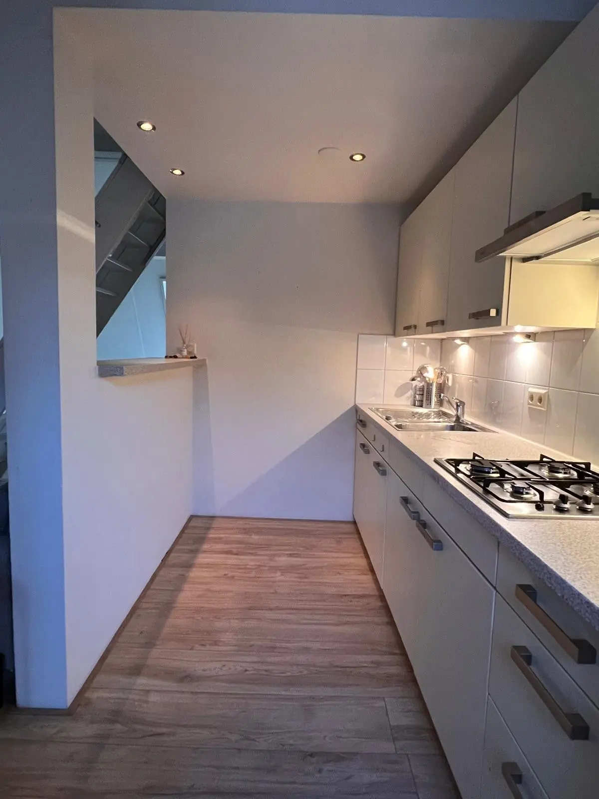 Image 2 of 11