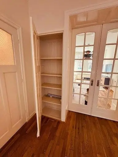 Image 3 of 10
