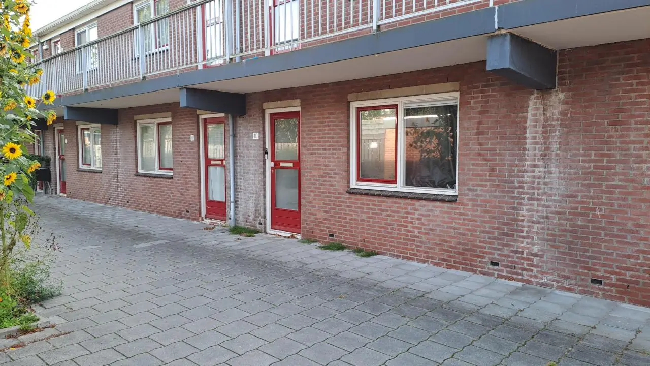 Bild 1 von 9