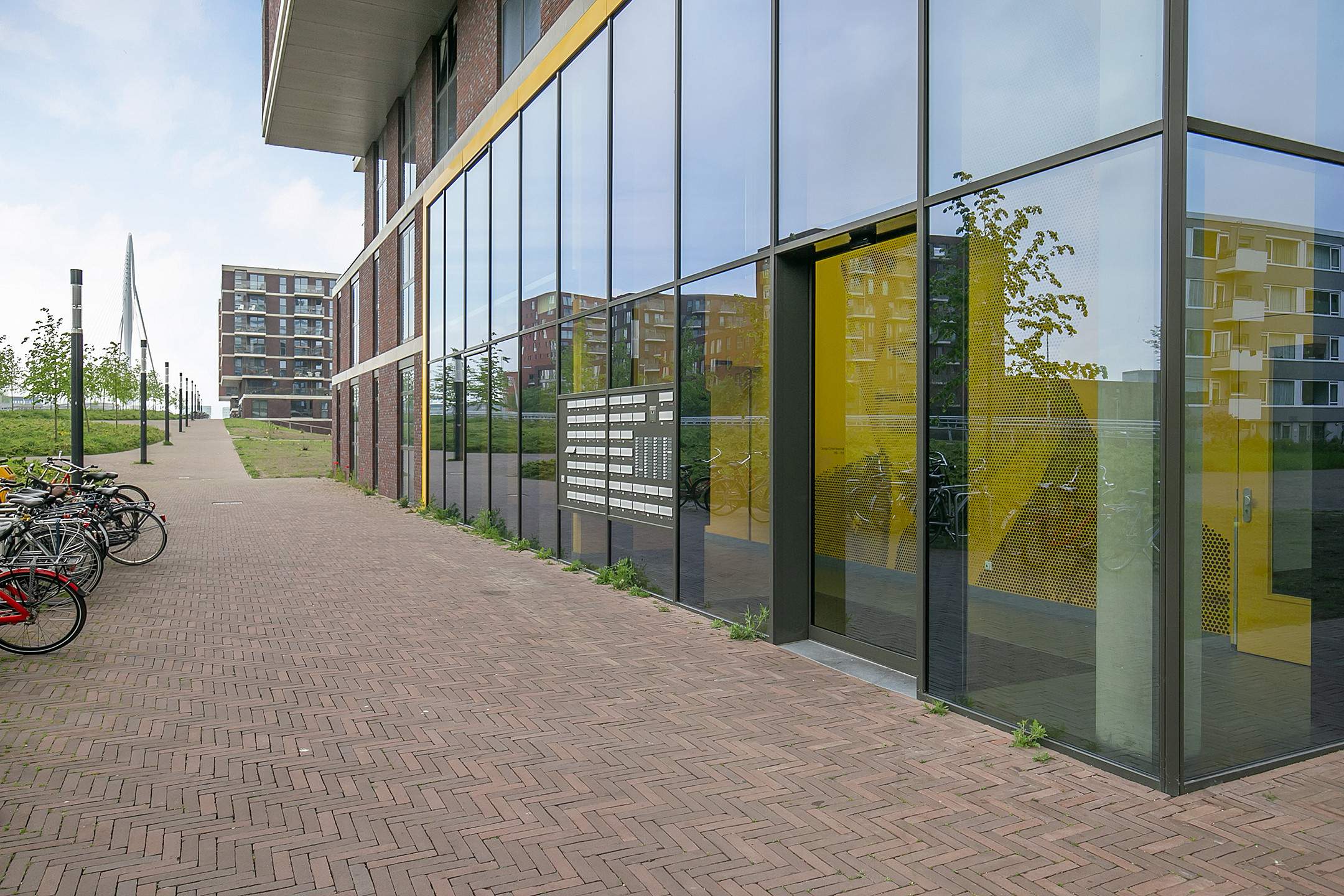 Afbeelding 1 van 26