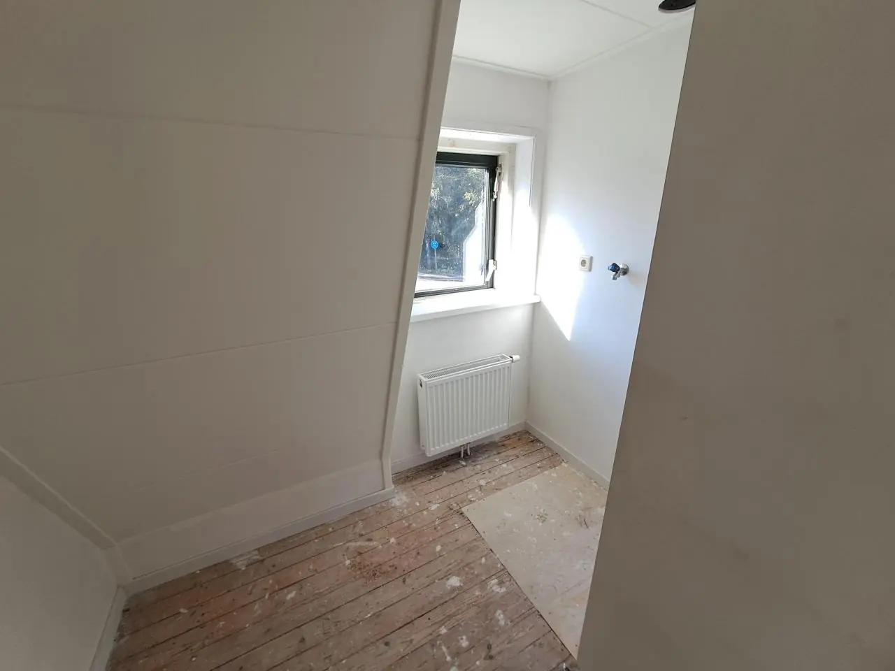 Image 11 of 15