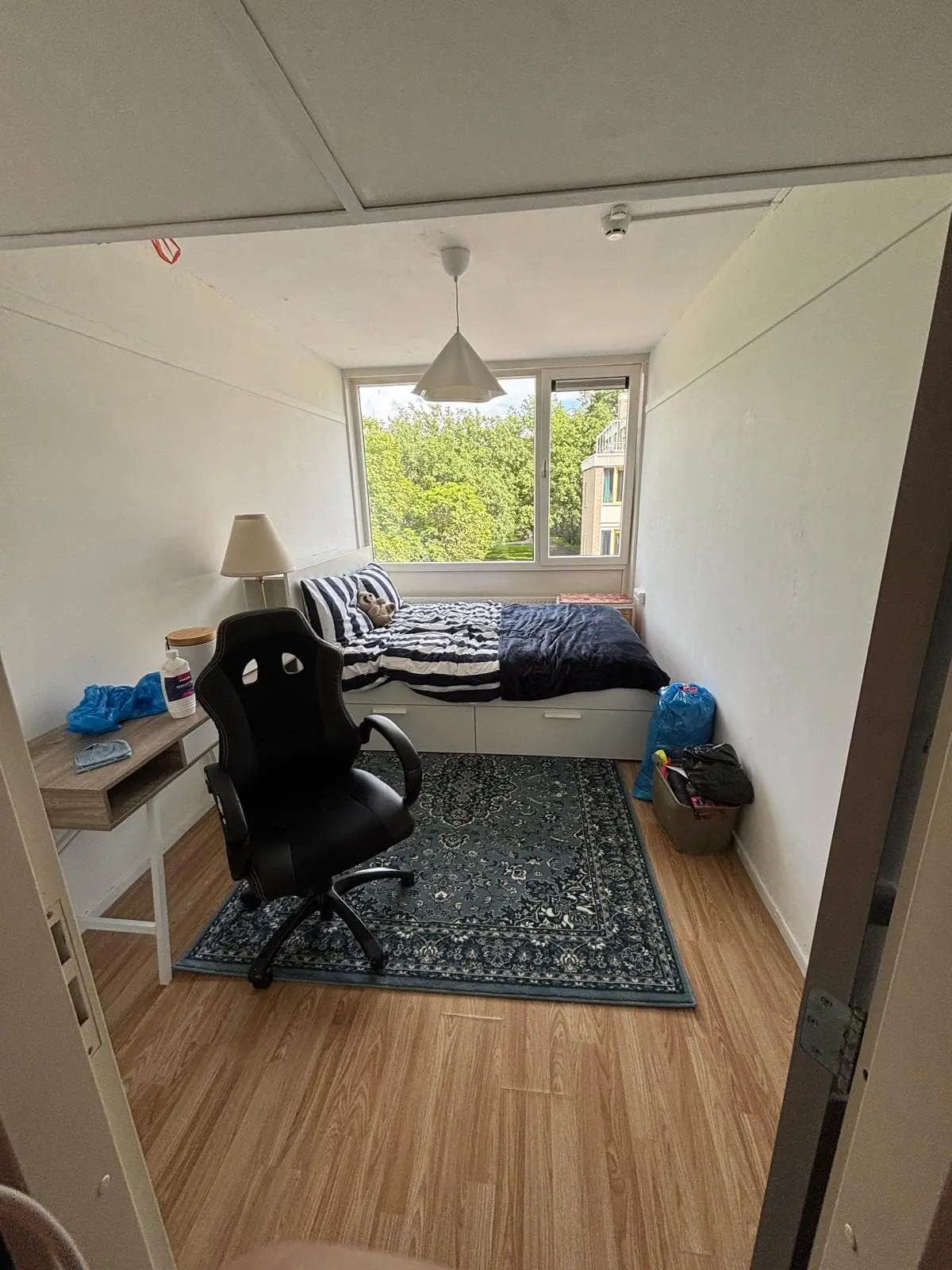 Image 1 of 6