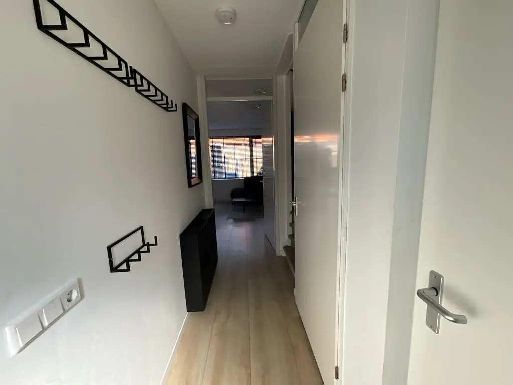 Image 6 of 10