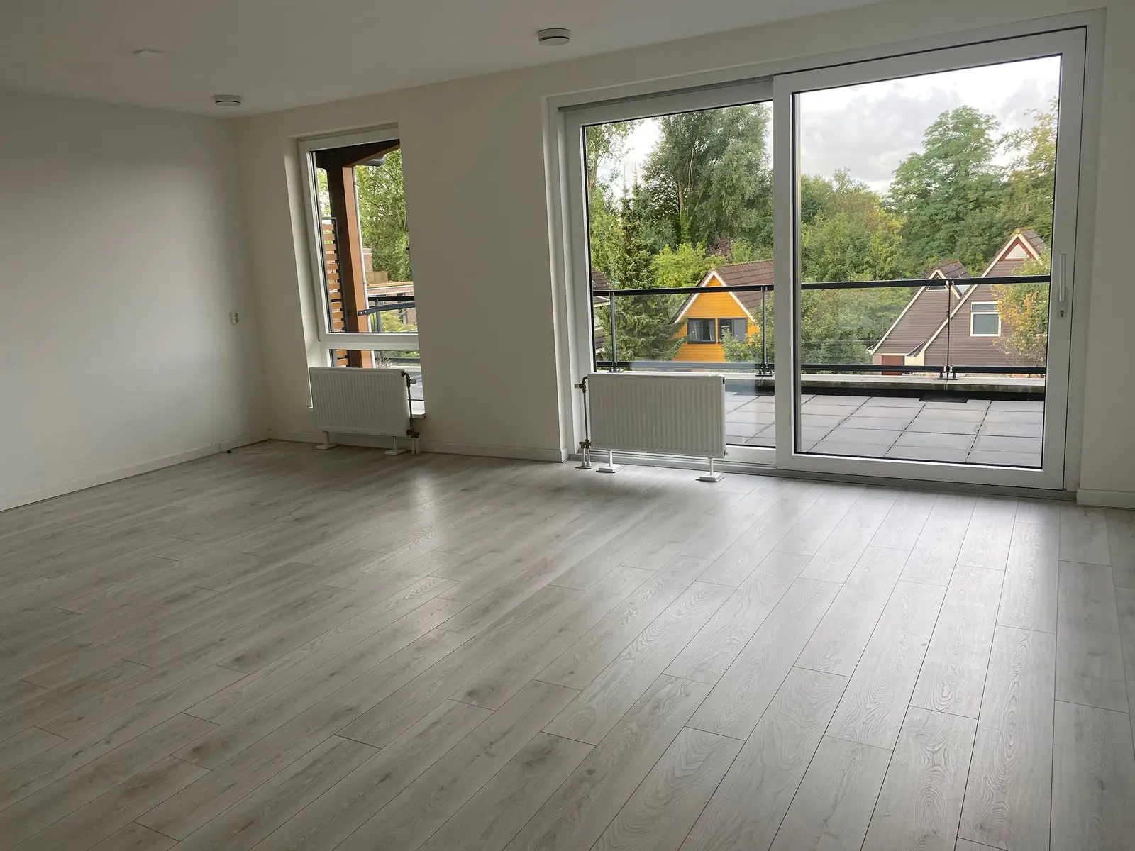 Image 21 of 27