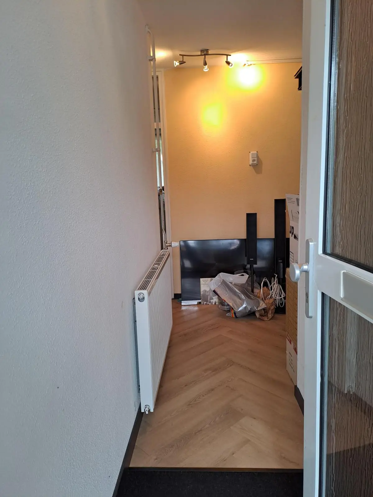Image 3 of 9