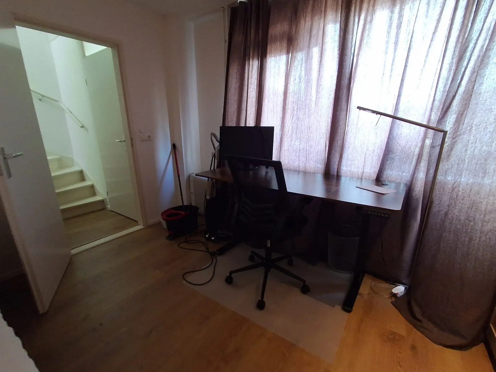 Image 3 of 4