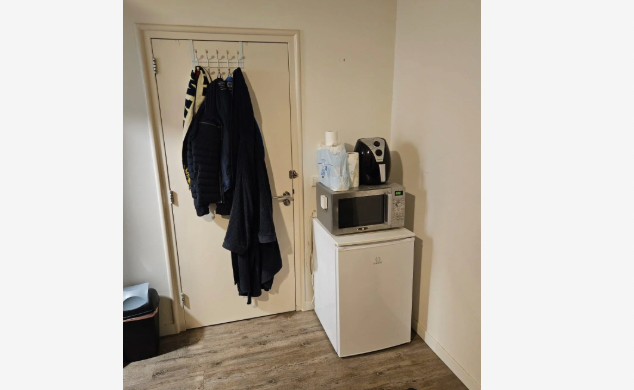Image 2 of 10