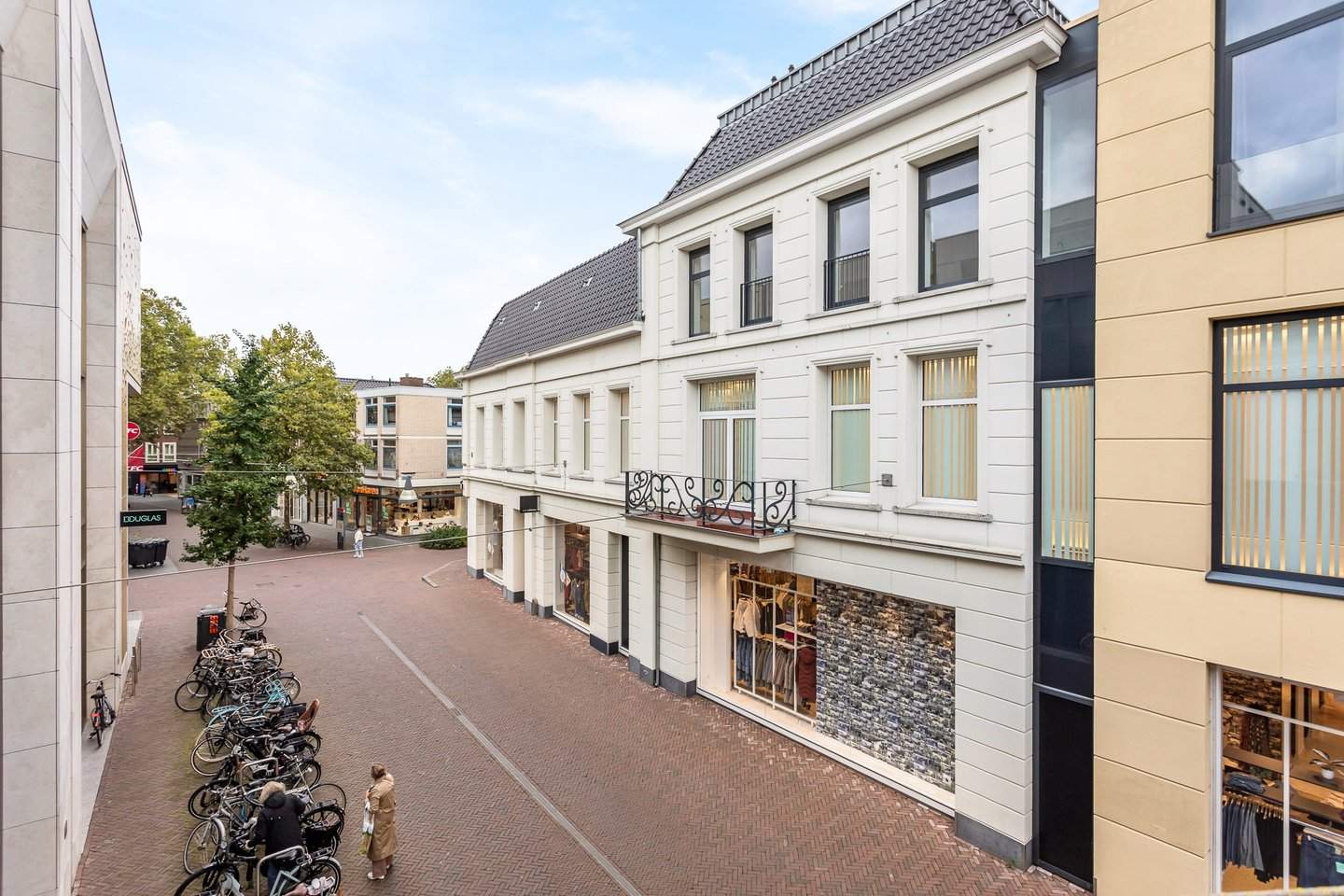 Afbeelding 1 van 12