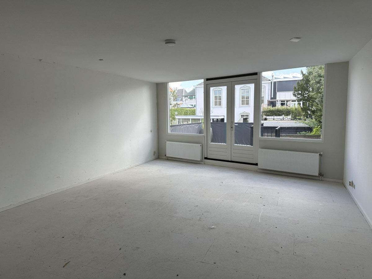 Bild 2 von 32