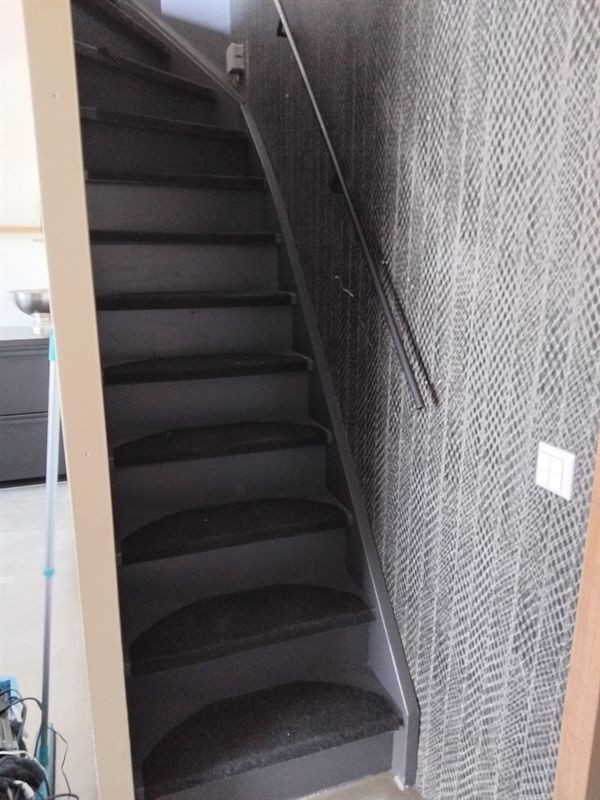Image 2 of 10