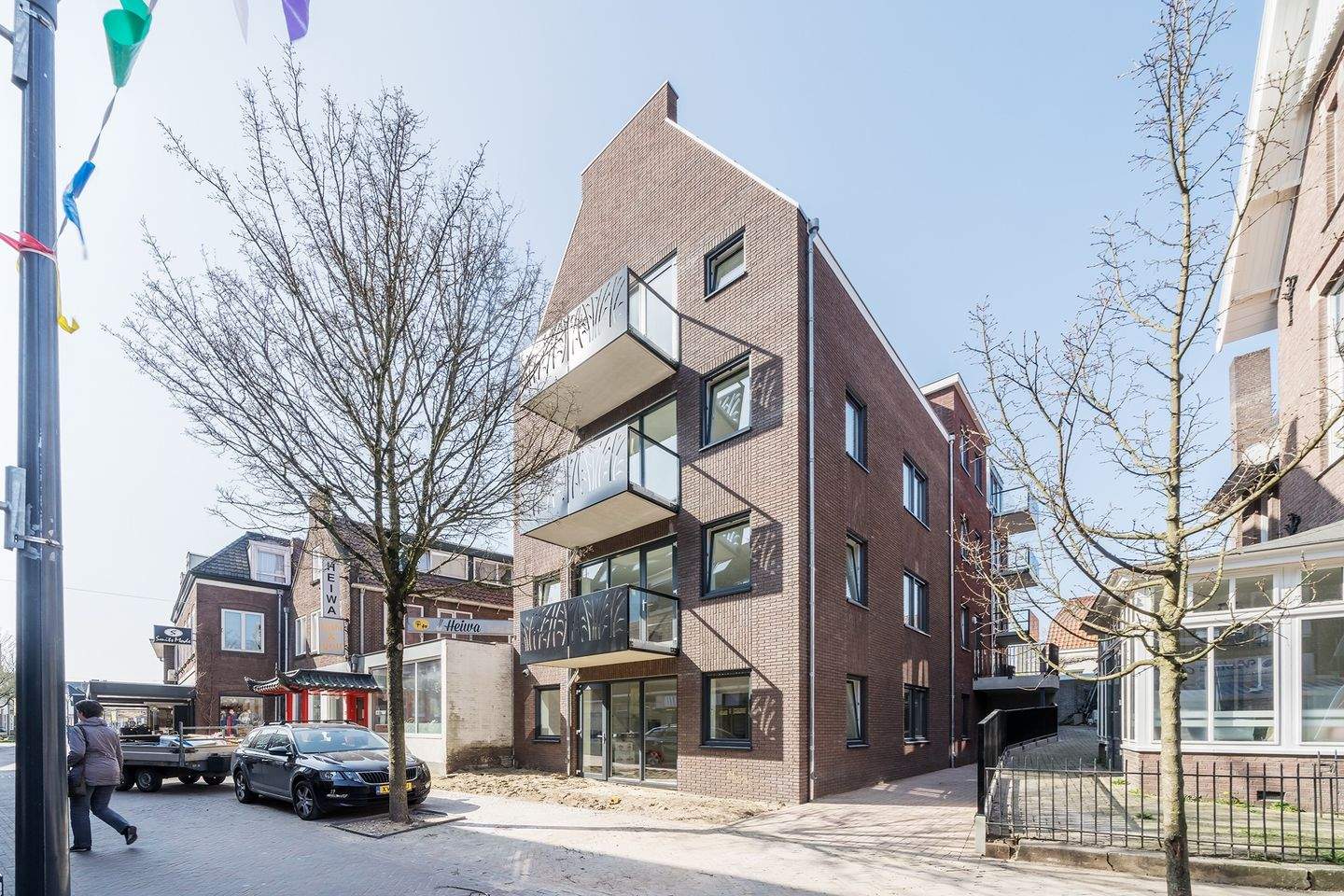 Afbeelding 1 van 12