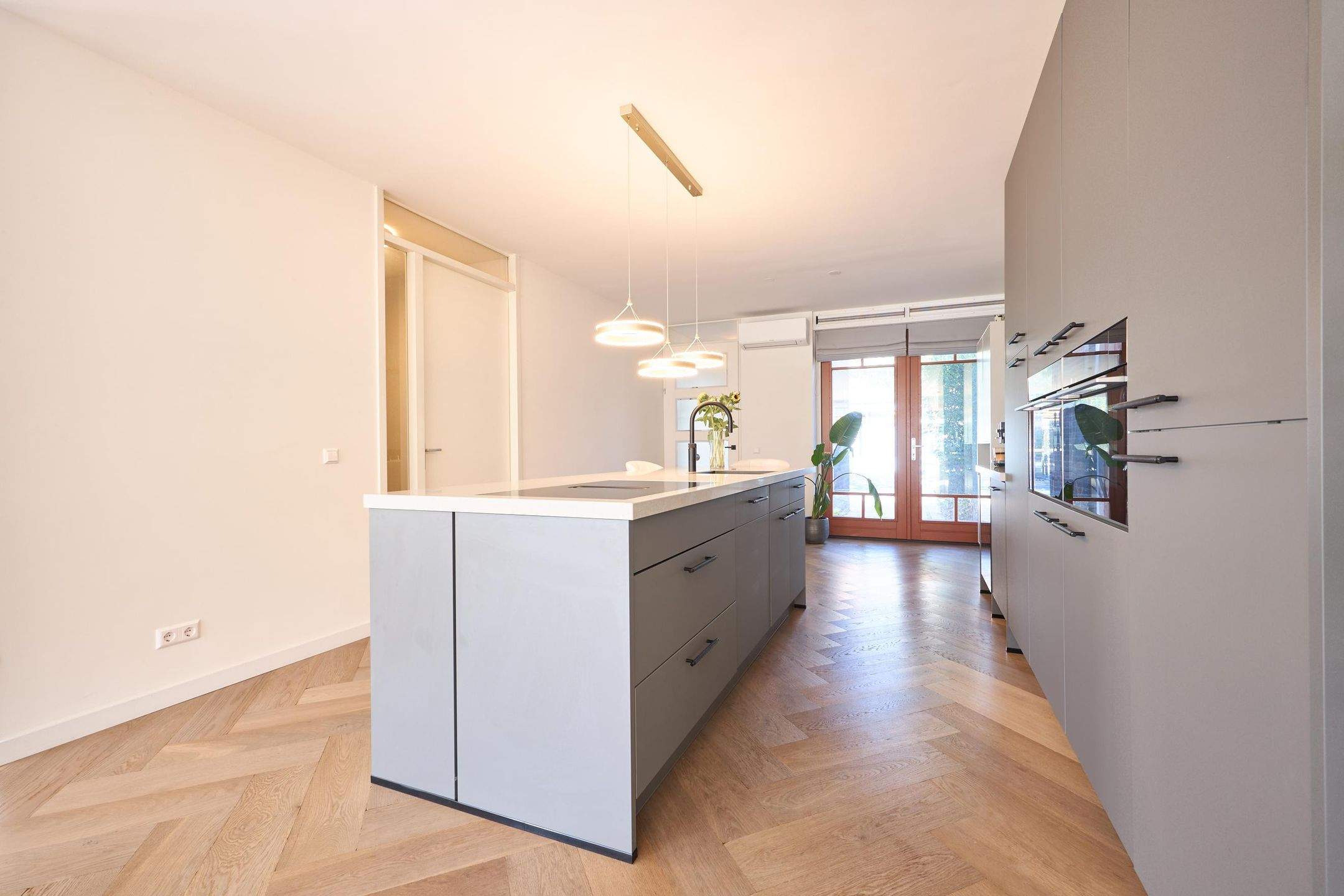 Image 12 sur 111