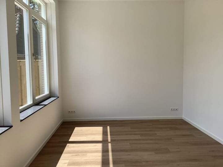 Bild 2 von 6