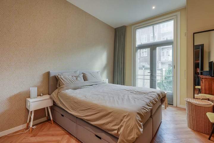 Image 19 of 30