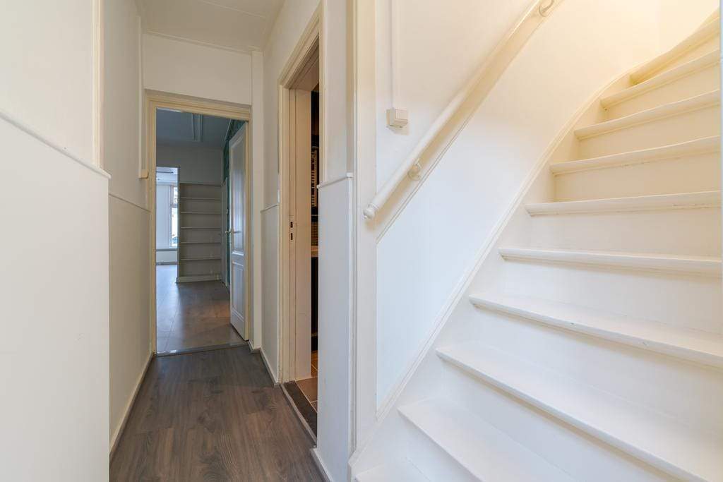 Image 19 of 25