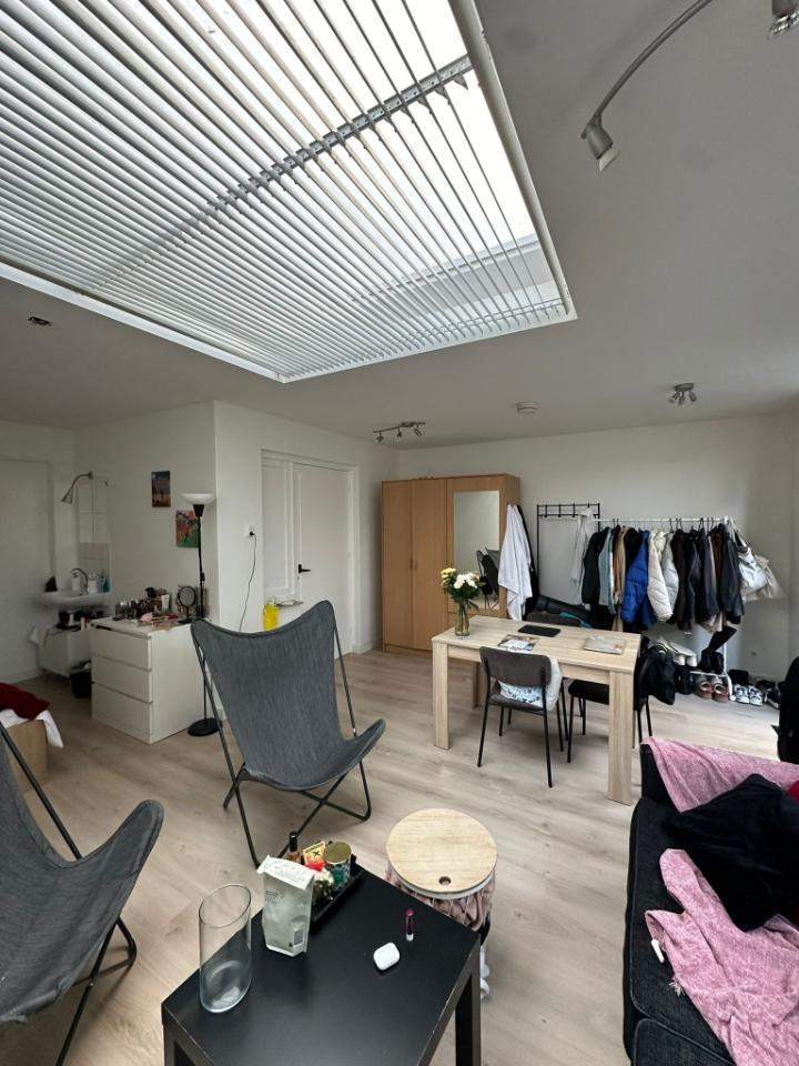 Image 3 of 10