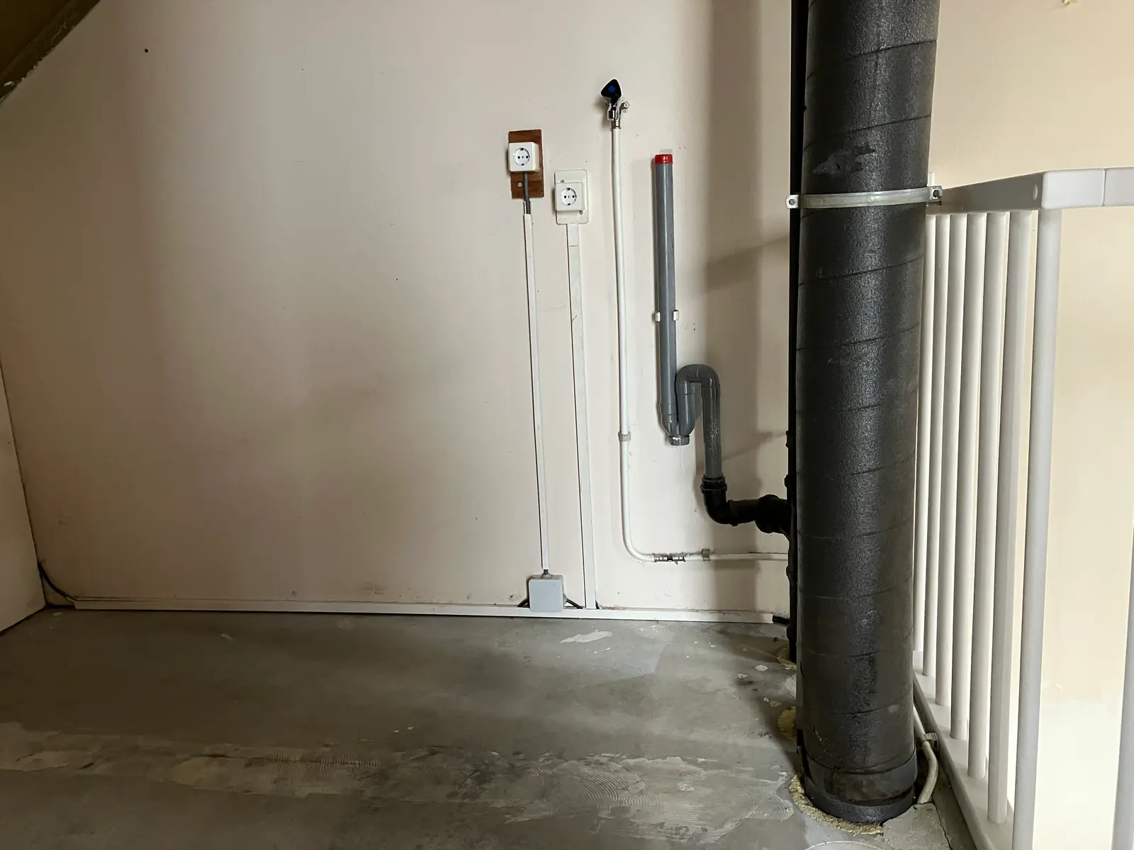 Image 22 of 24