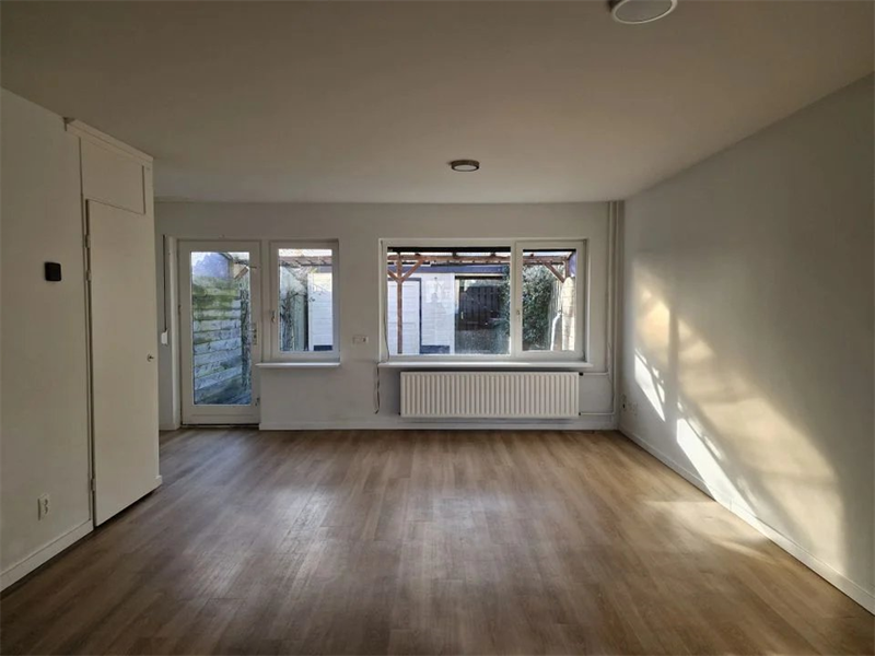 Image 5 of 6