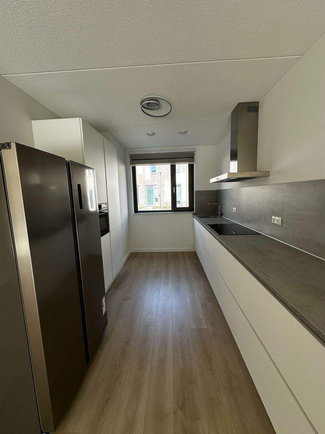 Image 2 of 30